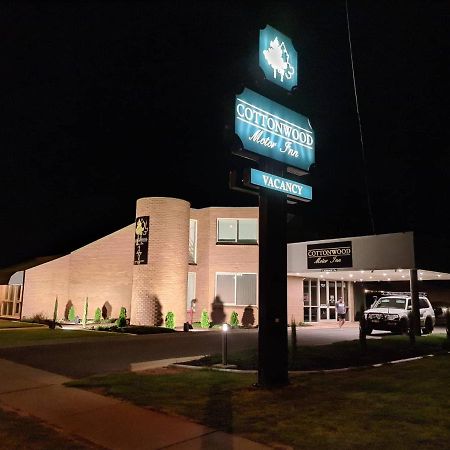 Cottonwood Motor Inn Mildura Exteriör bild