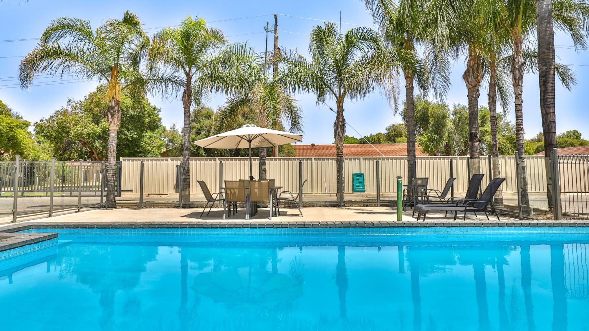 Cottonwood Motor Inn Mildura Exteriör bild